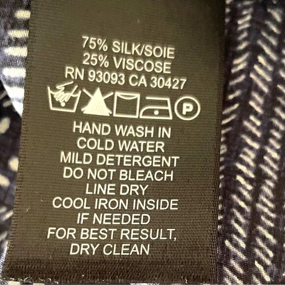 Nic+Zoe | EUC Women’s Blue and White Abstract Printed Tunic Size M - Picture 5 of 7